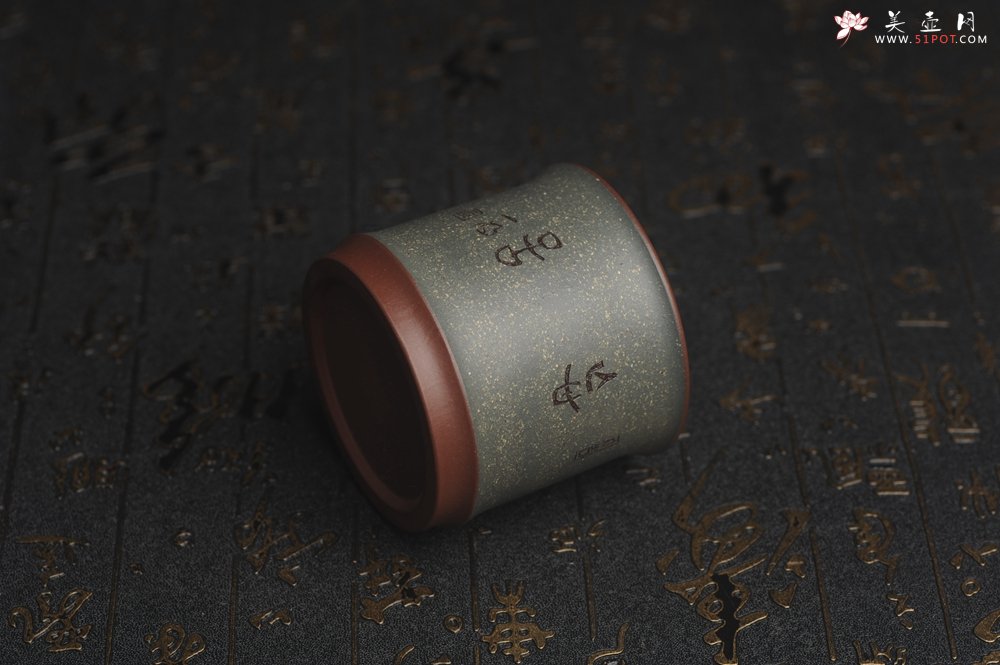 紫砂壶图片：美杯国庆特惠 精品好泥好工好刻雅致特厚实人物主人杯 茶人醉爱 - 美壶网