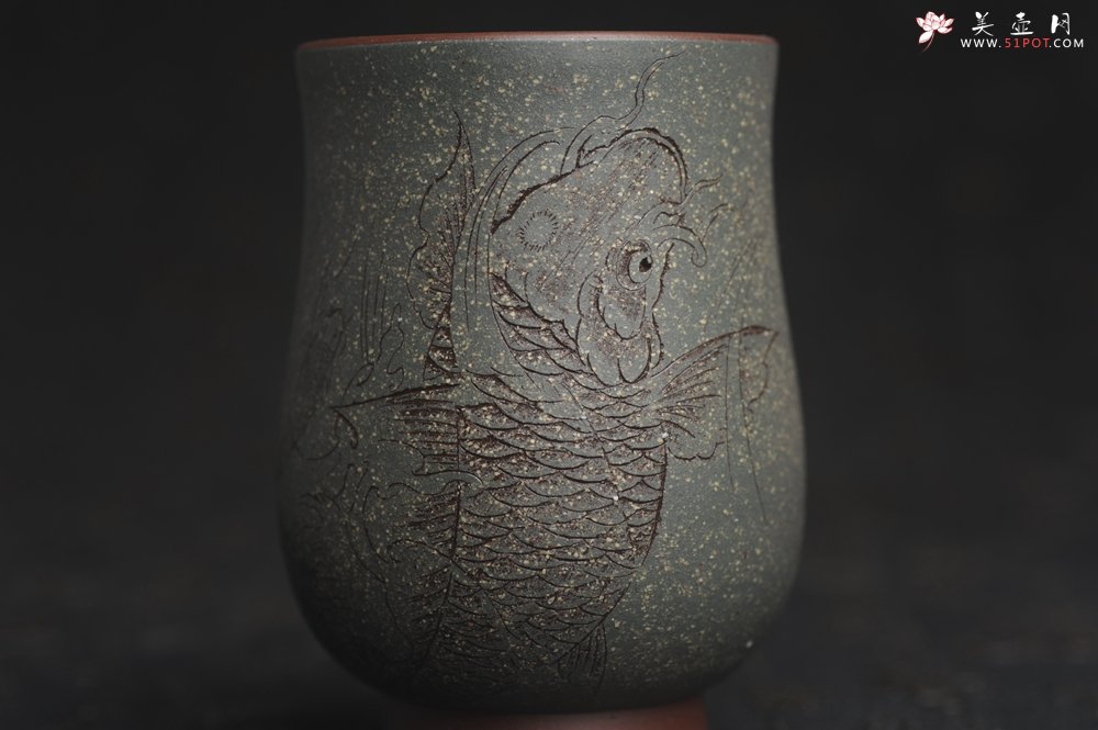 紫砂壶图片：美杯国庆特惠 精品好泥好工好刻雅致特厚实鱼跃主人杯 茶人醉爱 - 美壶网