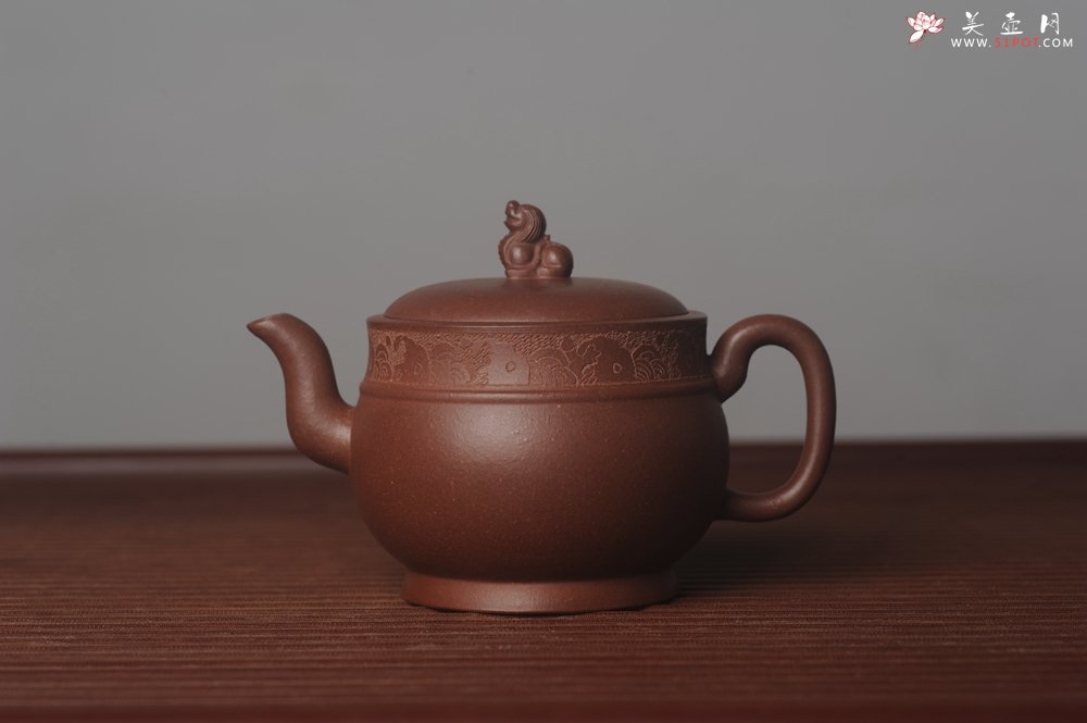 紫砂壶图片：美壶特惠 精致玉带瑞狮壶 - 美壶网
