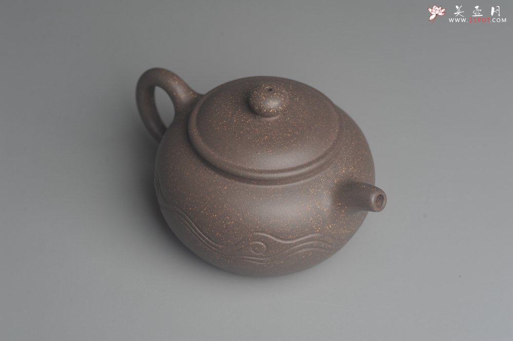 紫砂壶图片：美壶特惠 优质青灰段泥精致行云流水套组 一壶（180cc）二杯一醒茶罐（280cc） - 美壶网