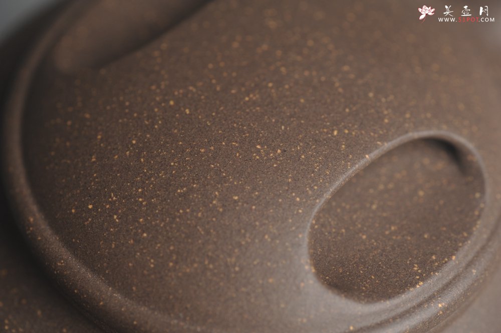 紫砂壶图片：美壶特惠 精工青段牛盖井栏壶 茶人醉爱 - 美壶网