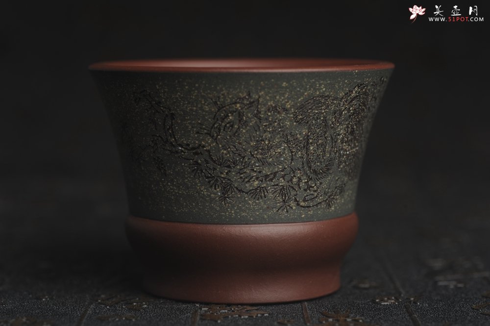 紫砂壶图片：美杯国庆特惠 精品好泥好工好刻雅致特厚实松鼠主人杯二式 - 美壶网