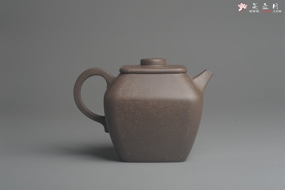 紫砂壶图片：美壶特惠 优质青灰段泥精致混方巨轮壶 茶人醉爱 - 美壶网