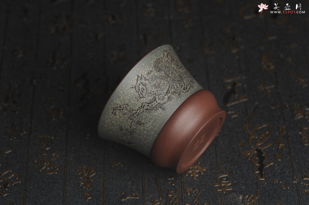 紫砂壶图片：美杯国庆特惠 精品好泥好工好刻雅致特厚实松鼠主人杯二式 - 美壶网