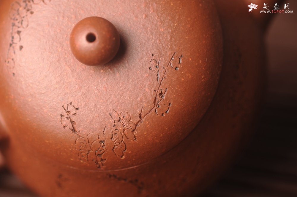 紫砂壶图片：潜力股周小培原创全手工缘德壶 通转梅花 特文气 - 美壶网