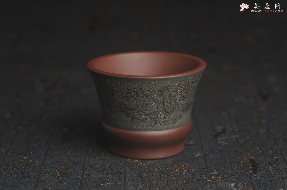 紫砂壶图片：美杯国庆特惠 精品好泥好工好刻雅致特厚实松鼠主人杯二式 - 美壶网