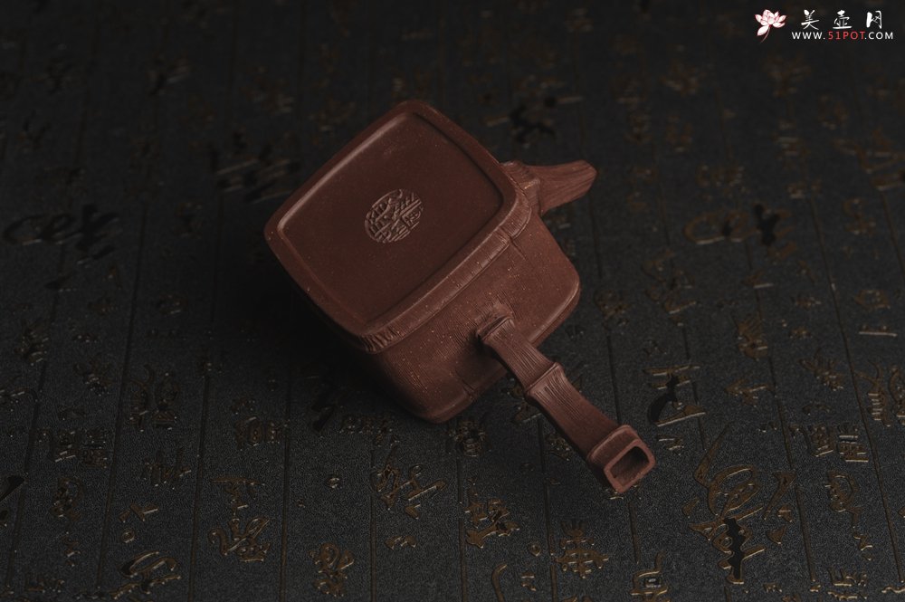 紫砂壶图片：美壶特惠 精致蜗牛四方竹唐羽壶 茶人醉爱 - 美壶网