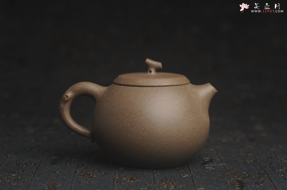 紫砂壶图片：美壶特惠 精致青段茄瓜物语壶 茶人醉爱 - 美壶网