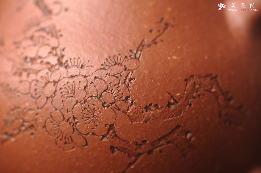 紫砂壶图片：潜力股周小培原创全手工缘德壶 通转梅花 特文气 - 美壶网