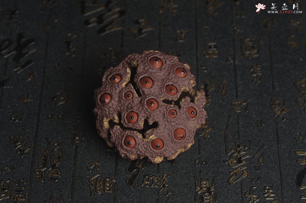 紫砂壶图片：美宠特惠 精致莲蓬茶宠摆件 直径7.5cm 茶盘尤物 - 美壶网