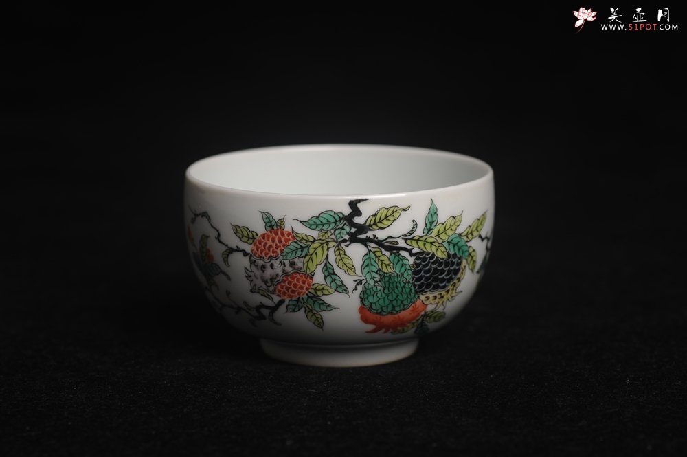 紫砂壶图片：玄辰器 精品古彩 石榴多子多福 笑口常开 主人杯压手杯 景德镇茶杯 茶人醉爱 - 美壶网