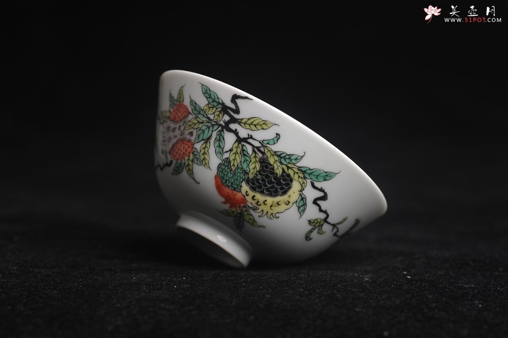 紫砂壶图片：玄辰器 精品古彩 石榴多子多福 笑口常开 主人杯压手杯二式 景德镇茶杯 茶人醉爱 - 美壶网