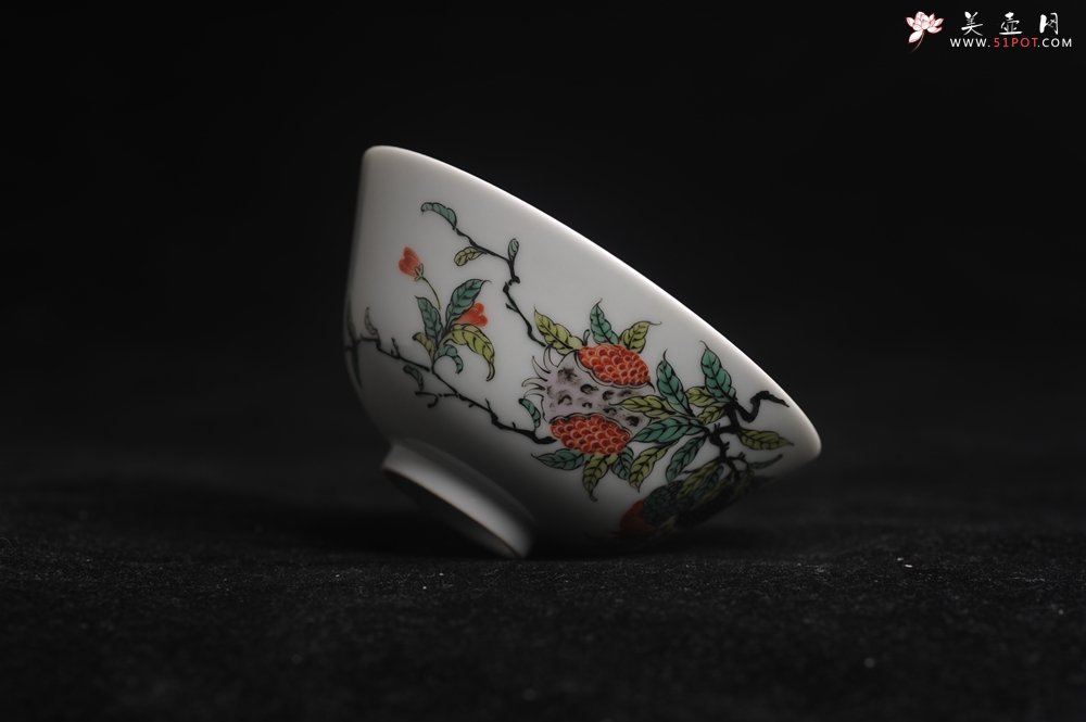 紫砂壶图片：玄辰器 精品古彩 石榴多子多福 笑口常开 主人杯压手杯二式 景德镇茶杯 茶人醉爱 - 美壶网