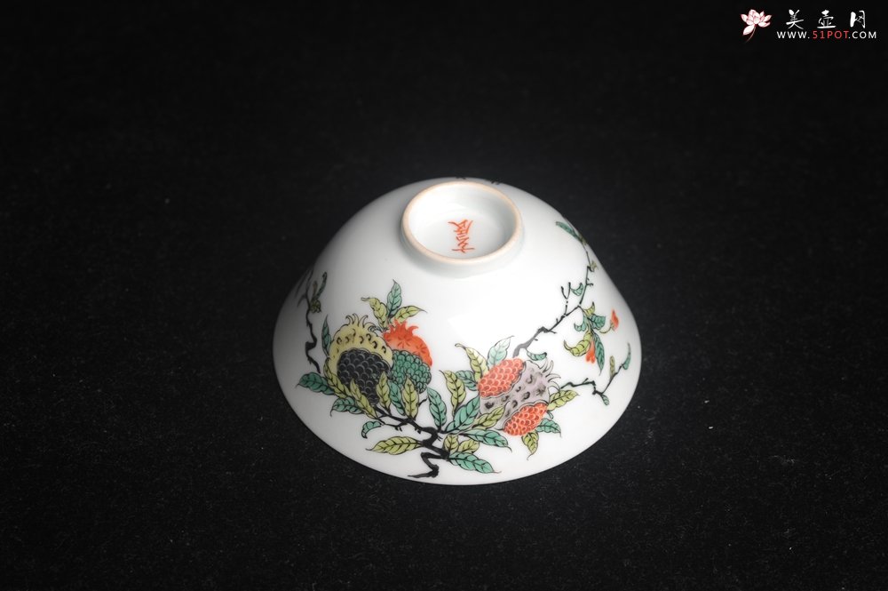 紫砂壶图片：玄辰器 精品古彩 石榴多子多福 笑口常开 主人杯压手杯二式 景德镇茶杯 茶人醉爱 - 美壶网