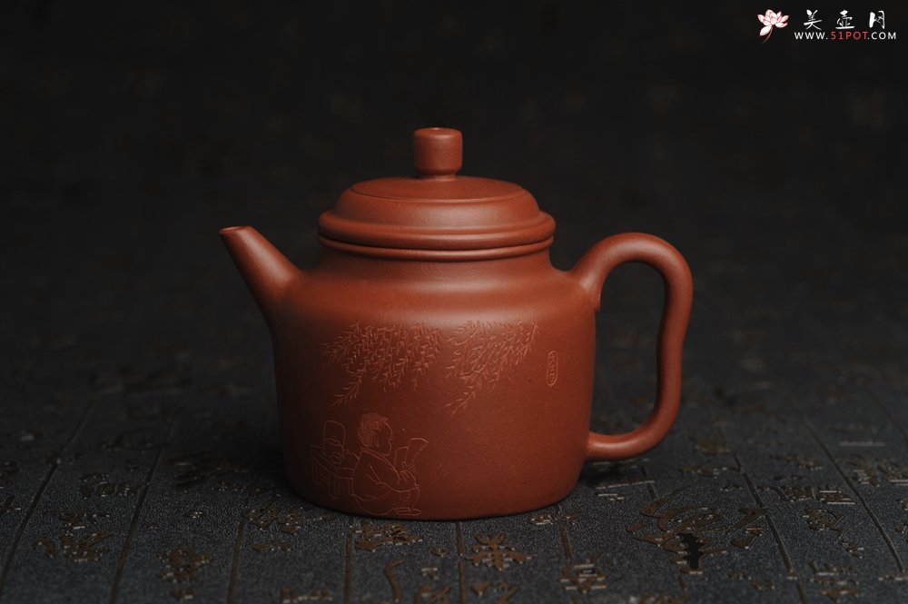 紫砂壶图片：美壶特惠  精致老清水泥高德中茶壶 装饰柳树下童子读书图 特文气 - 美壶网