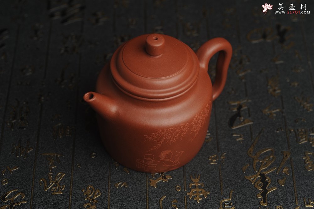 紫砂壶图片：美壶特惠  精致老清水泥高德中茶壶 装饰柳树下童子读书图 特文气 - 美壶网