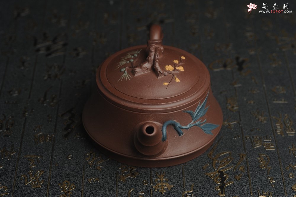 紫砂壶图片：美壶特惠 沈老师年末精工岁寒三友松竹梅 嵌盖难度大 文气雅致 - 美壶网