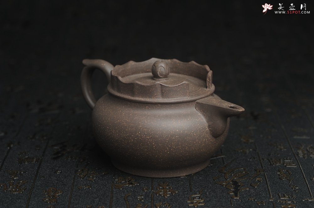 紫砂壶图片：美壶特惠 优质青灰段泥精致僧帽壶 茶人醉爱 - 美壶网