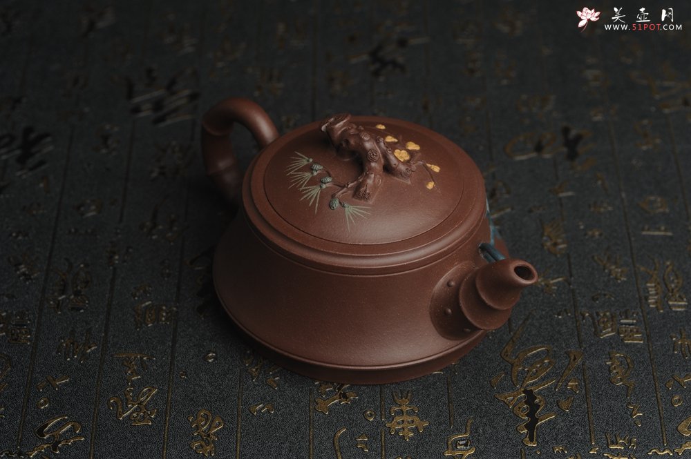 紫砂壶图片：美壶特惠 沈老师年末精工岁寒三友松竹梅 嵌盖难度大 文气雅致 - 美壶网