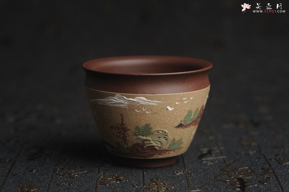 紫砂壶图片：美杯特惠 精致泥绘山水主人杯 茶人醉爱 - 美壶网