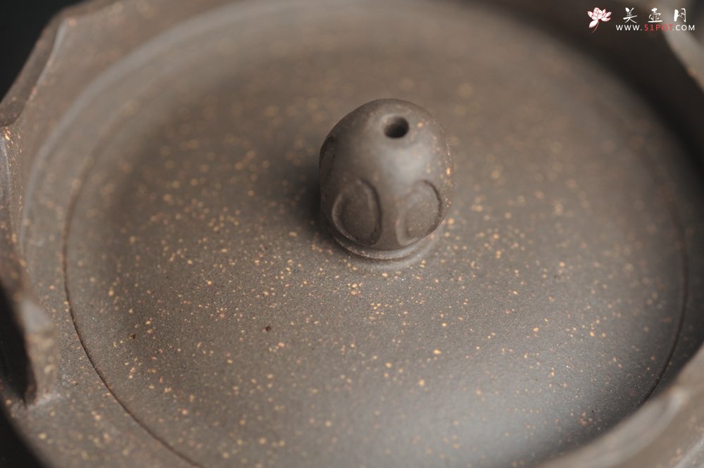 紫砂壶图片：美壶特惠 优质青灰段泥精致僧帽壶 茶人醉爱 - 美壶网