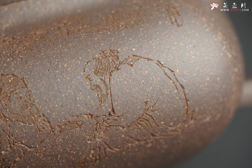 紫砂壶图片：实力派张海艳全手工特好老青灰段泥传炉壶 装饰人物 饮者寿 特文气 - 美壶网