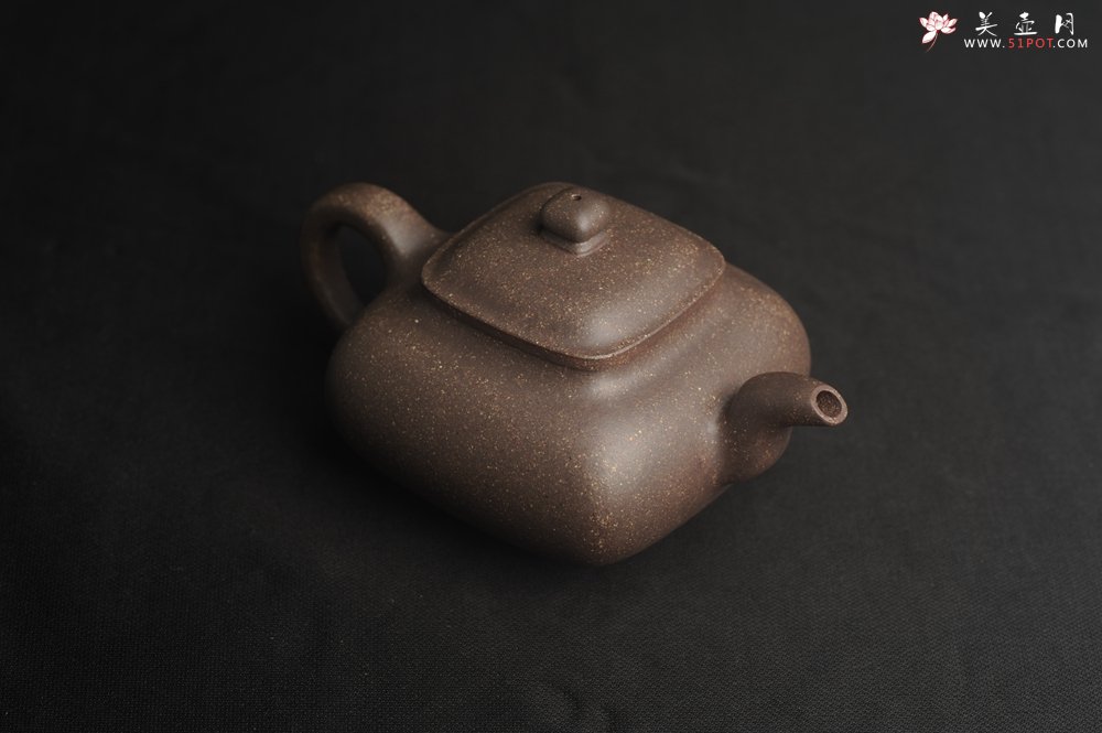 紫砂壶图片：实力派张海艳全手工特好老青灰段泥传炉壶 线面挺括 大气 做工特好 - 美壶网