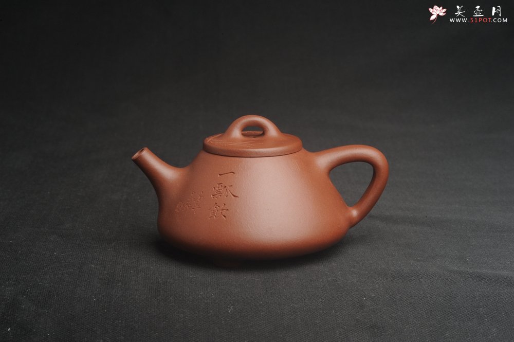 紫砂壶图片：特好底曹青全手工小品子冶石瓢茶壶 一票饮 刻竹特文气 - 美壶网