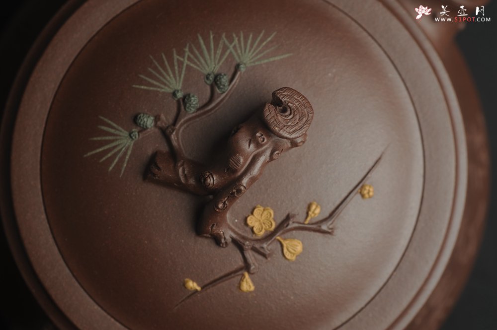 紫砂壶图片：美壶年底特惠 精品松竹梅紫砂壶 厚德载物 - 美壶网