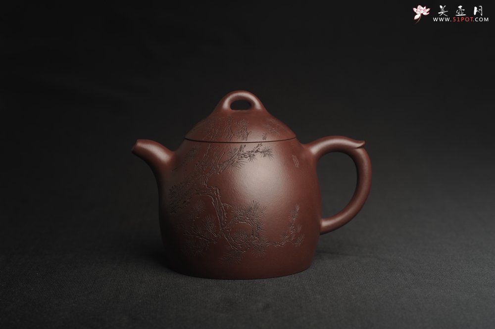 紫砂壶图片：美壶特惠 超精致老紫泥秦权壶 装饰通景长青松 特文气 不输2000元做工 - 美壶网
