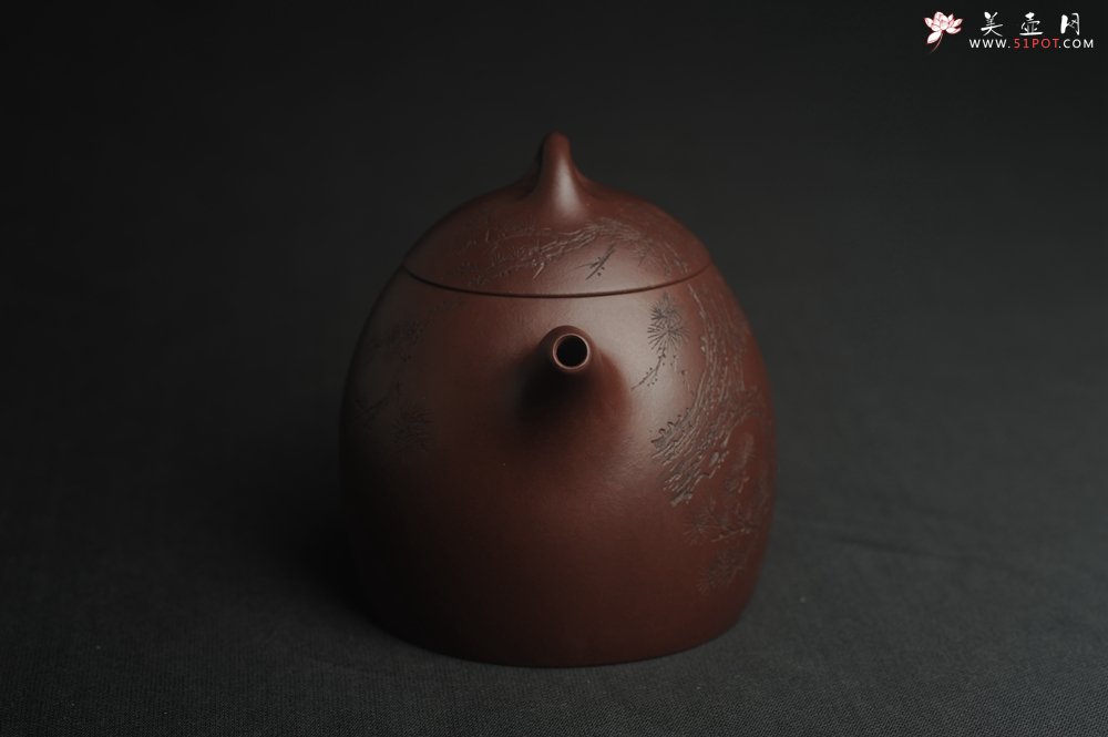 紫砂壶图片：美壶特惠 超精致老紫泥秦权壶 装饰通景长青松 特文气 不输2000元做工 - 美壶网