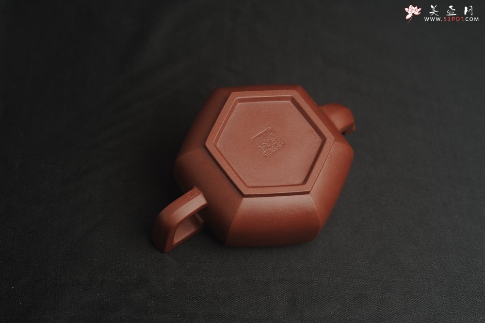 紫砂壶图片：美壶特惠 泥料超好 原矿紫红泥精致全手工六方雪华壶 - 美壶网