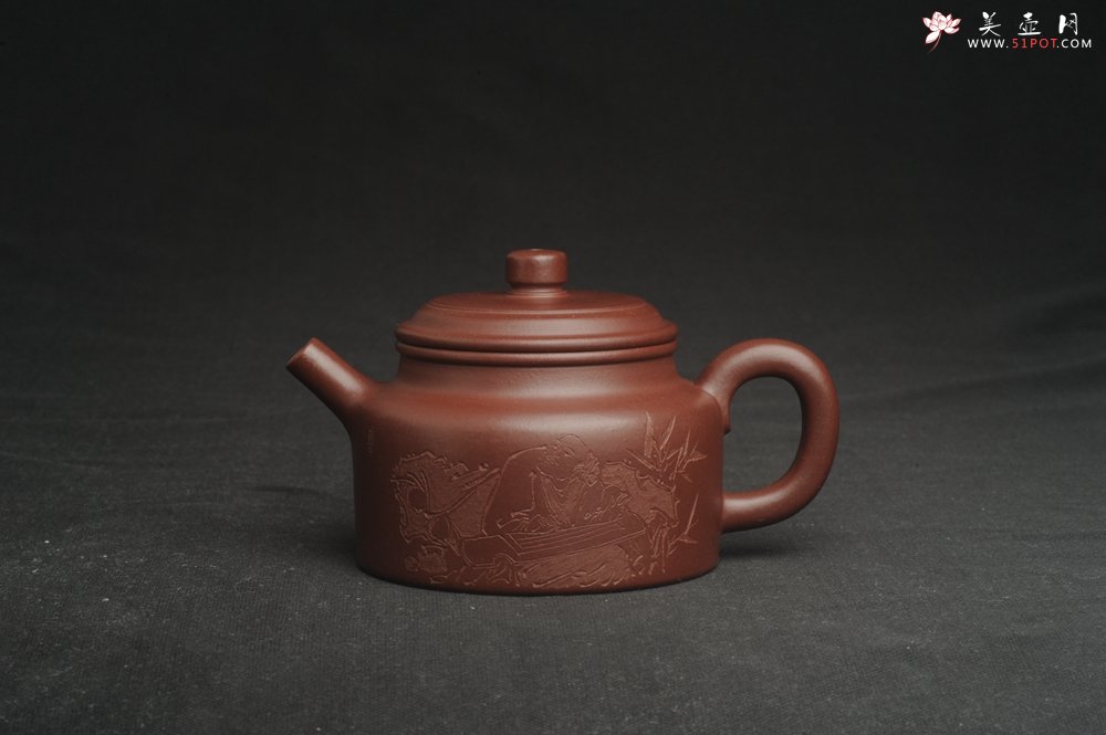紫砂壶图片：油润黄龙山4号深井红皮龙 全手工德中壶 做工特好 装饰抚琴图 特文气 - 美壶网