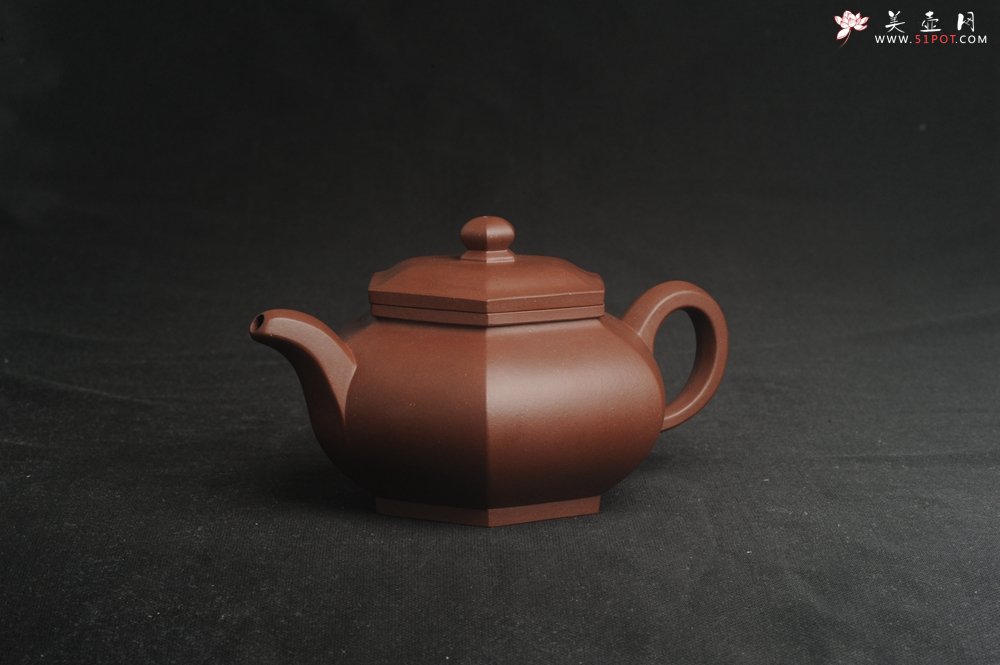 紫砂壶图片：实力派张海艳全手工油润底曹青藏六方壶 线面挺快 - 美壶网