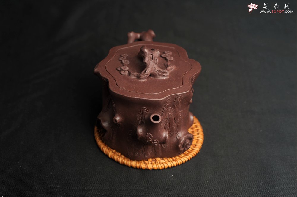紫砂壶图片：潜力股唐老师 全手工精致老紫泥松桩壶 肌理丰富生动 期待与您结缘 - 美壶网