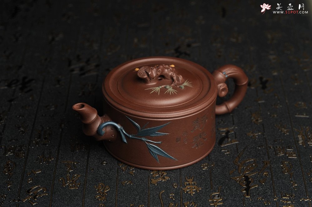 紫砂壶图片：美壶特惠 精致松竹梅岁寒三友竹段壶 茶人醉爱 - 美壶网