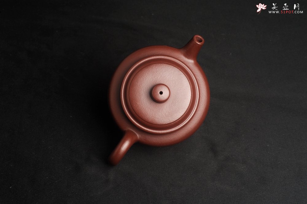 紫砂壶图片：油润黄龙山4号深井红皮龙 全手工德中壶 做工特好 装饰庄周梦蝶图 特文气 - 美壶网
