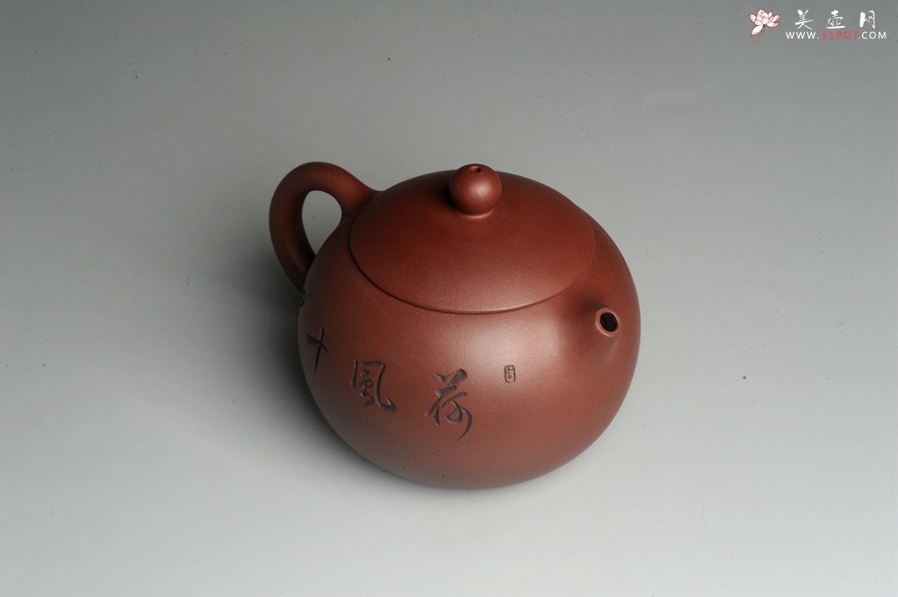 紫砂壶图片：美壶特惠 精致荷风十里优质紫泥西施 装饰田园荷叶游鱼之乐特文气 茶人醉爱 - 美壶网