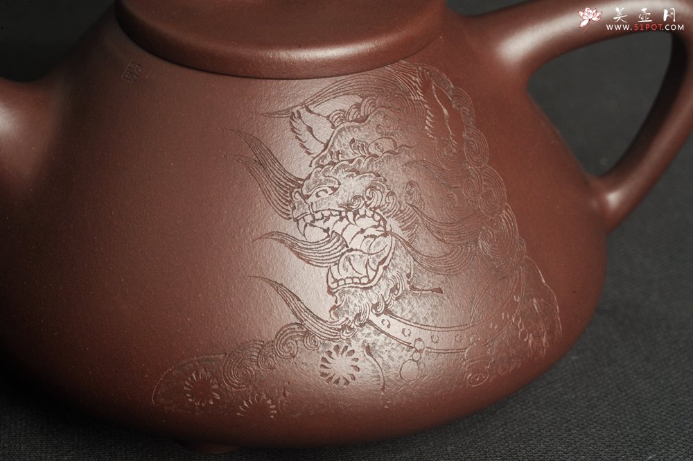 紫砂壶图片：特油润底曹青 全手工子冶石瓢 助工装饰瑞兽 - 美壶网