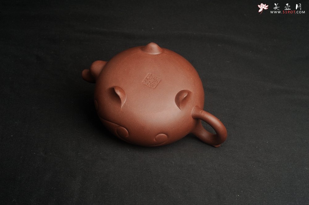 紫砂壶图片：美壶特惠 优质紫泥精工三角如意壶 嵌盖难度大 - 美壶网