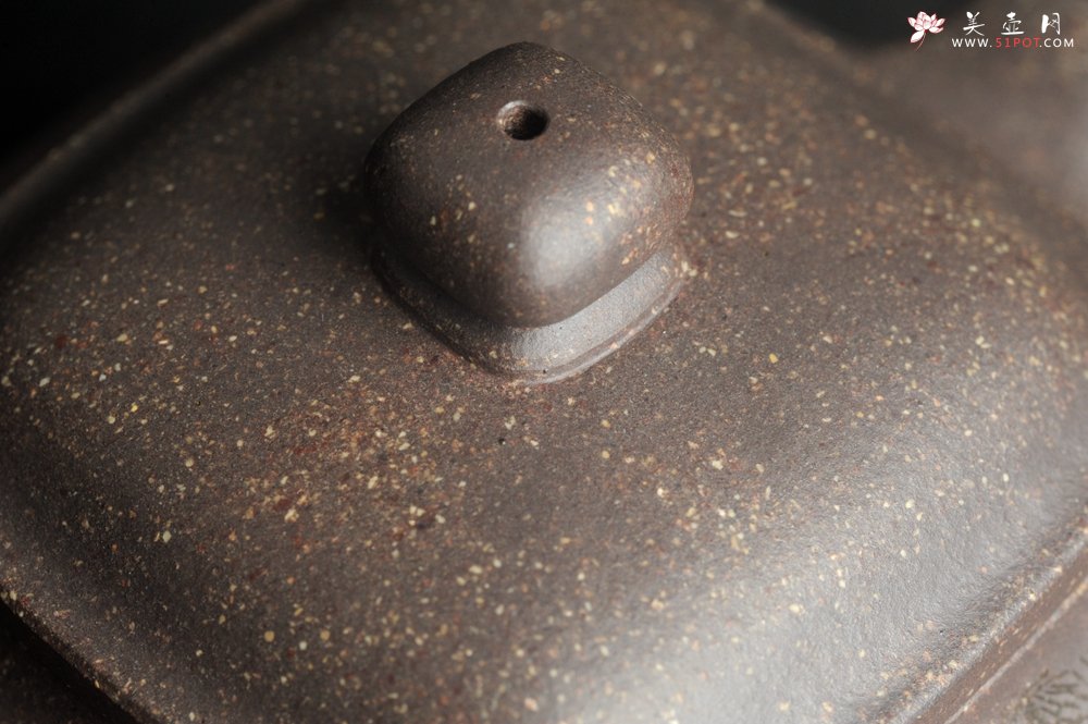 紫砂壶图片：实力派张海艳全手工特好老青灰段泥传炉壶 装饰人物 一杯清茗可沁诗脾  特文气 - 美壶网