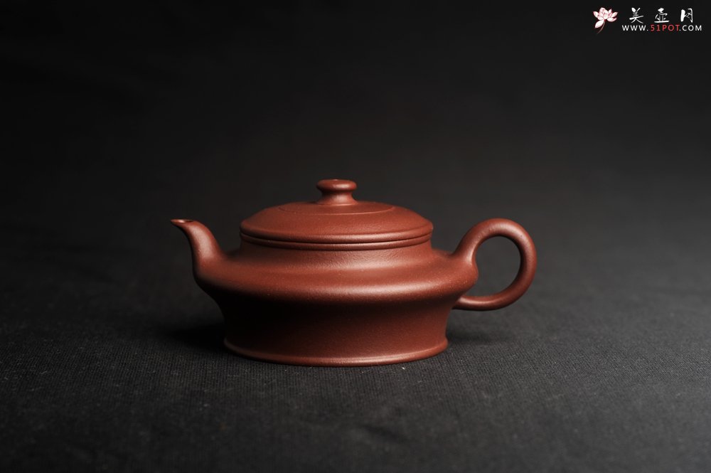 紫砂壶图片：美壶特惠 学学老师精工力作 四号井深井紫泥小虚扁茶壶 小品特难做 - 美壶网