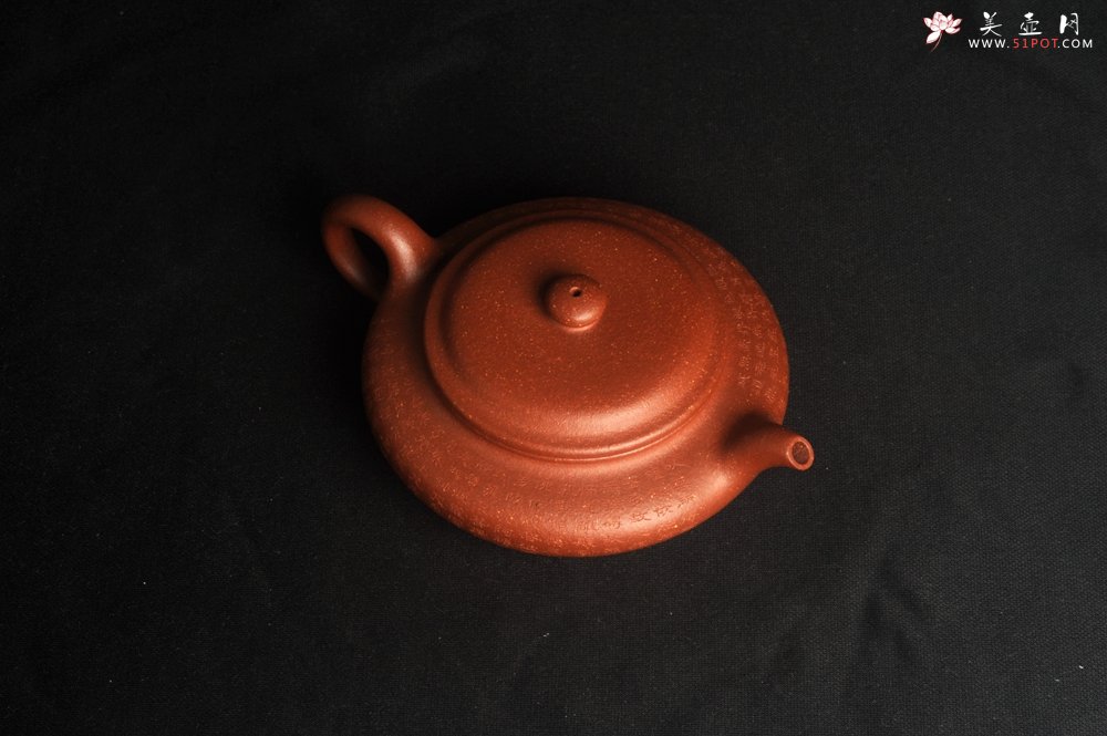 紫砂壶图片：美壶特惠 精致降坡泥心经虚扁壶 茶人醉爱 - 美壶网