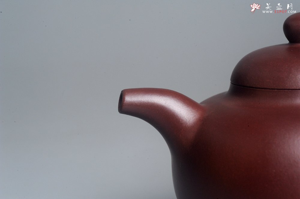 紫砂壶图片：潜力股周小培老师 原创全手工底槽青圆掇壶 - 美壶网