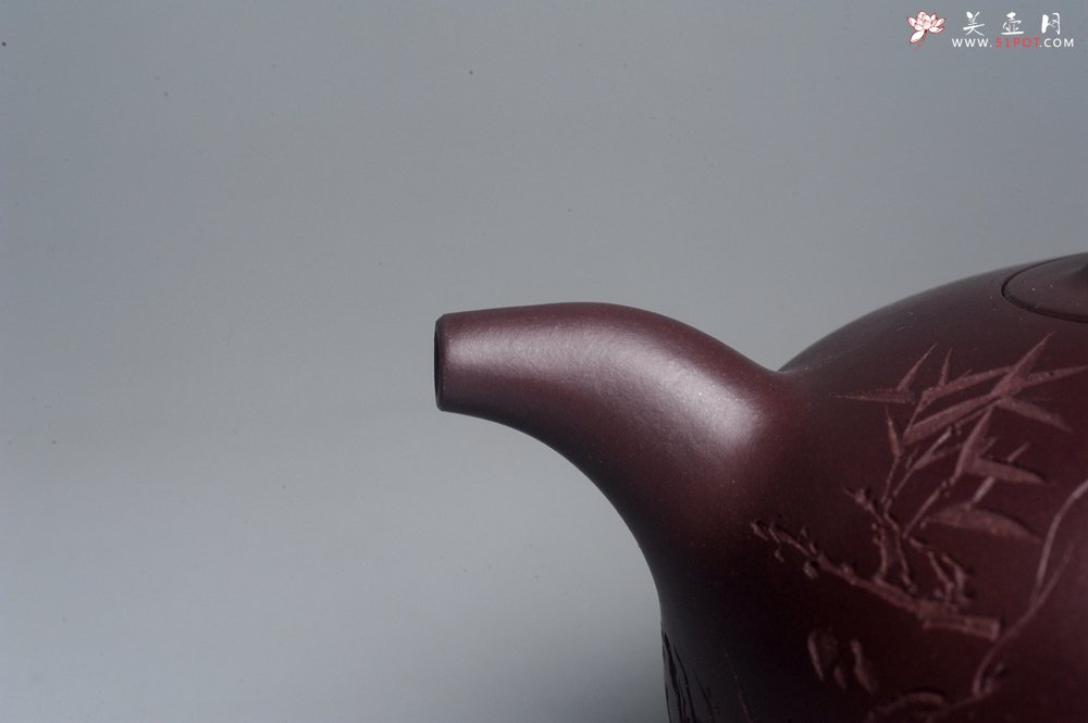 紫砂壶图片：潜力股周小培老师 油润底槽清 卡盖难度相当大 全手工大半月紫砂壶 大象无形 特文气 期待与亲结缘 - 美壶网