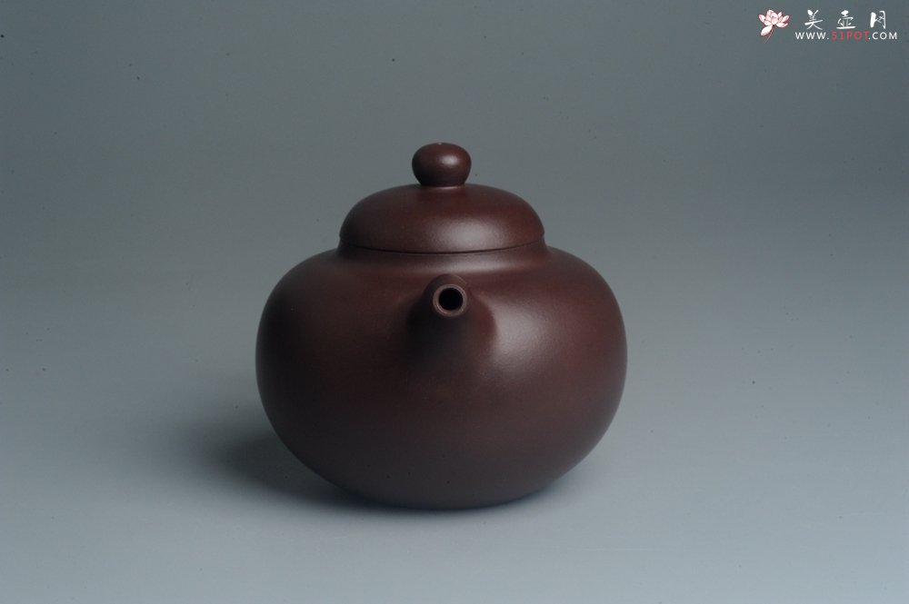 紫砂壶图片：潜力股周小培老师 原创全手工底槽青圆掇壶 - 美壶网