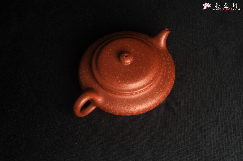 紫砂壶图片：美壶特惠 精致降坡泥心经虚扁壶 茶人醉爱 - 美壶网