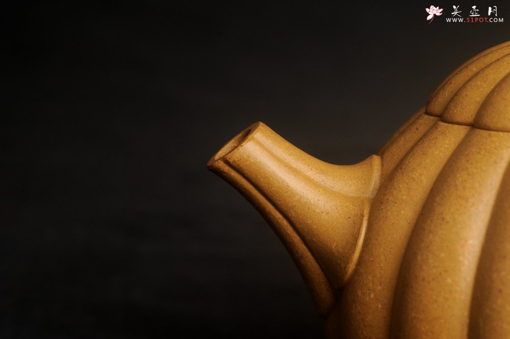 紫砂壶图片：实力派张海艳精工实力之作全手工菊瓣西施壶 壶特好 - 美壶网