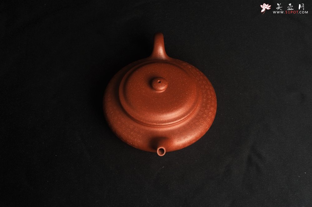 紫砂壶图片：美壶特惠 精致降坡泥心经虚扁壶 茶人醉爱 - 美壶网