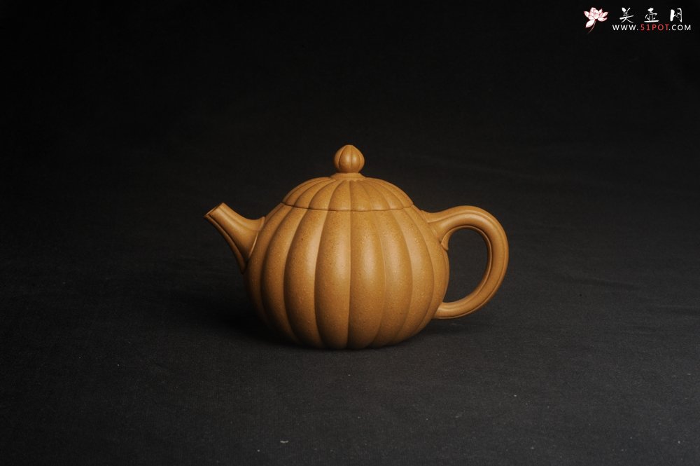 紫砂壶图片：实力派张海艳精工实力之作全手工菊瓣西施壶 壶特好 - 美壶网